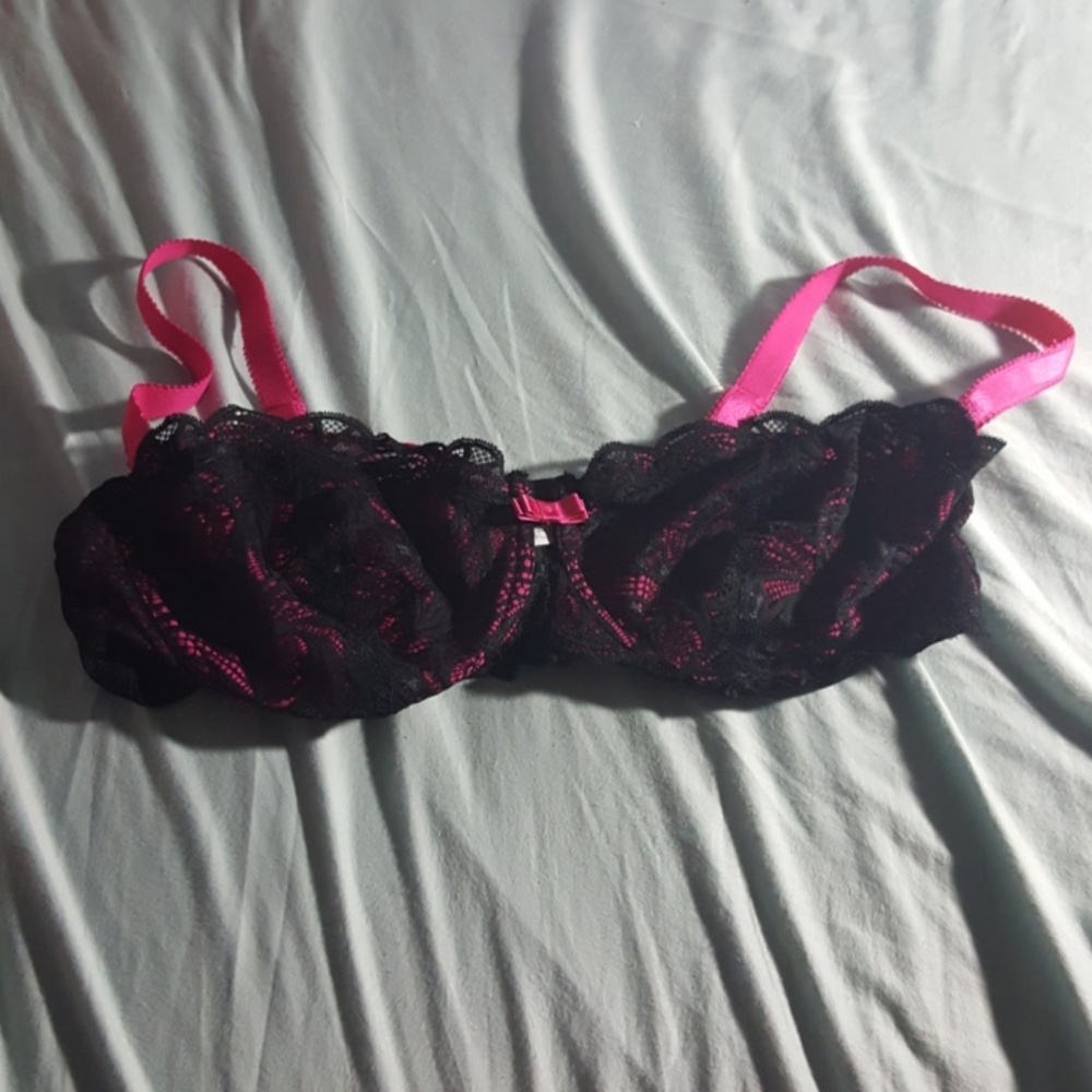 Pink/black lace bra